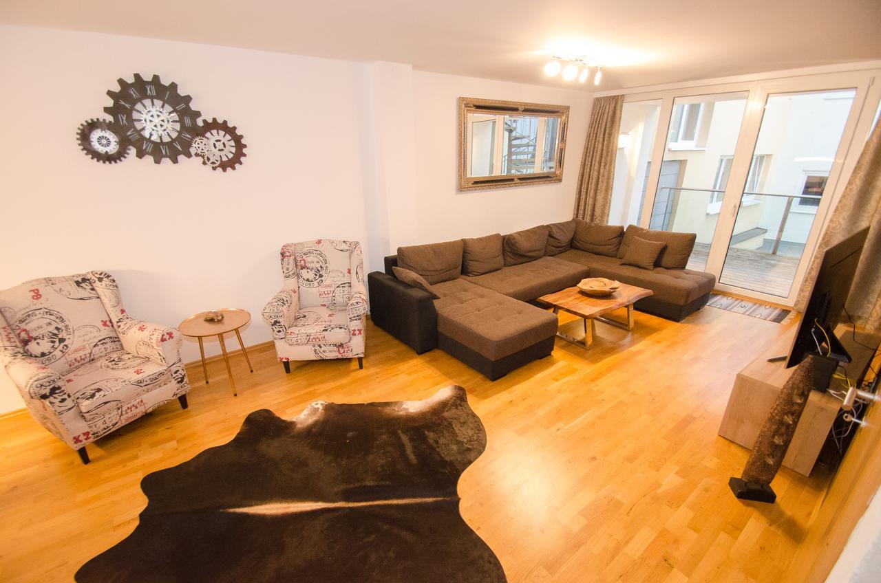 Penthouse Seven By All In One Apartments Zell am See Bagian luar foto